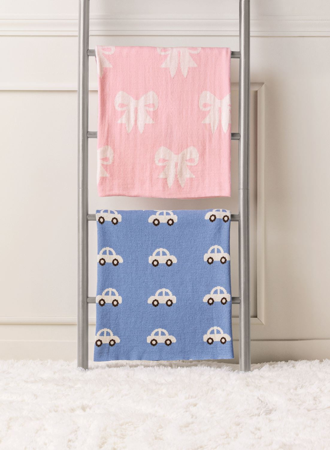 Mud Pie Bow Knit Blanket