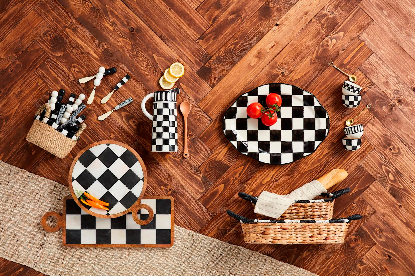 MUD PIE BLACK AND WHITE CHECK PLATTER