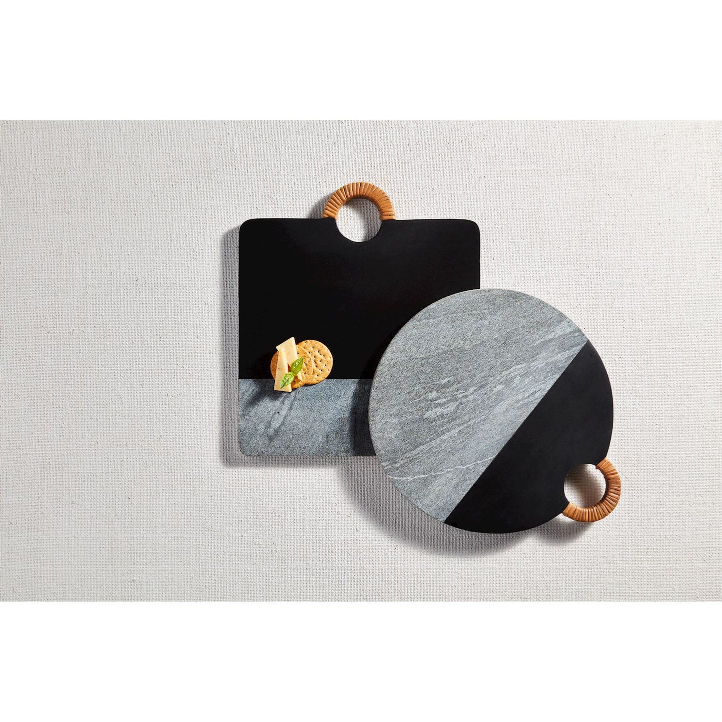 MUD PIE ROUND BLACK WOOD/MARBLE BOARD