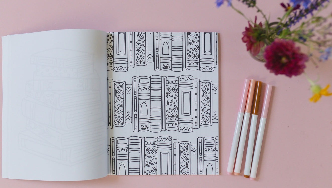 PIPPI POST COLORING BOOK FOR BOOK LOVERS