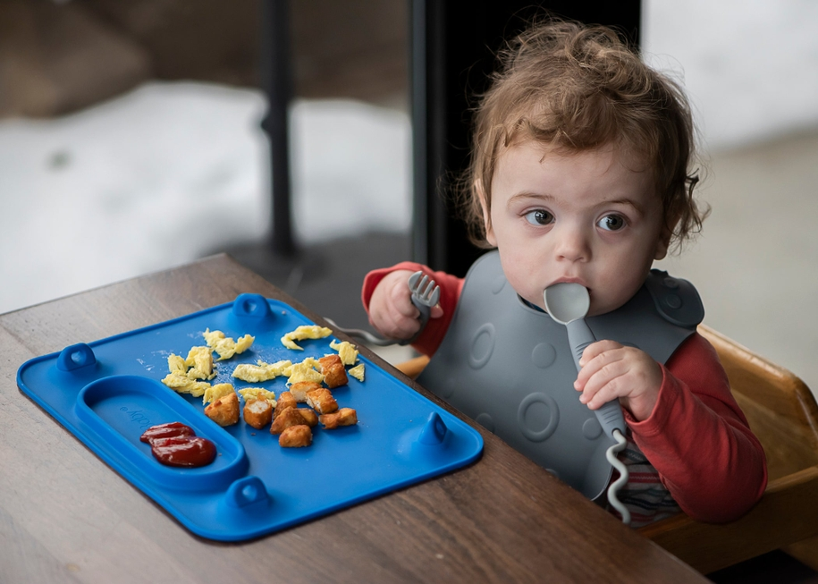 GREY BUSY BABY EATING UTENSILS