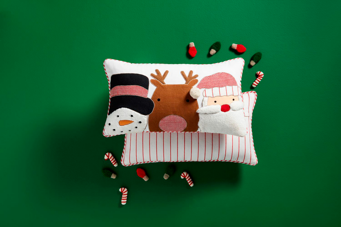 MUD PIE SANTA AND FRIENDS PILLOW