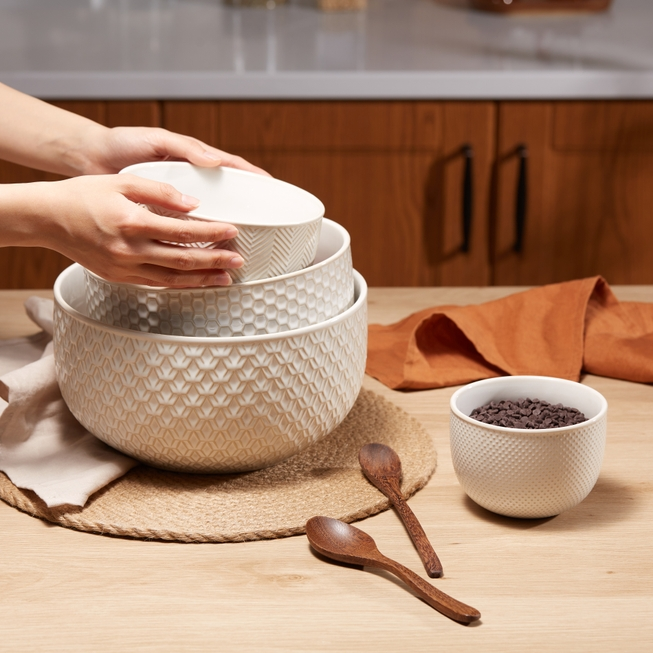 CREAM CERAMIC NESTING BOWLS