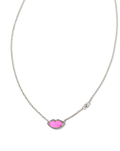 KENDRA SCOTT LIPS PENDANT NECKLACE SILVER HOT PINK MOTHER OF PEARL