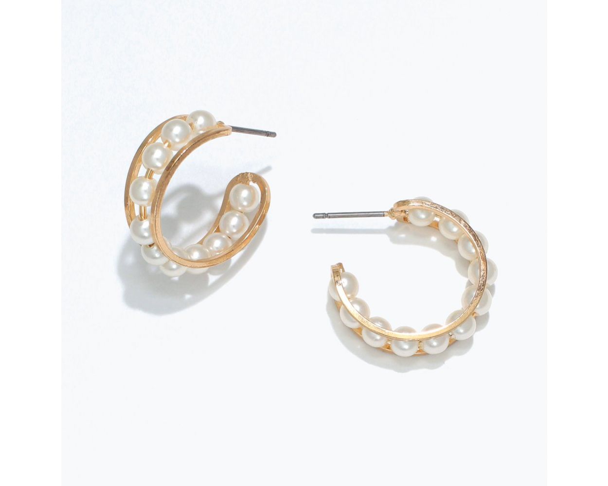 PERIWINKLE GOLD PEARL EARRINGS