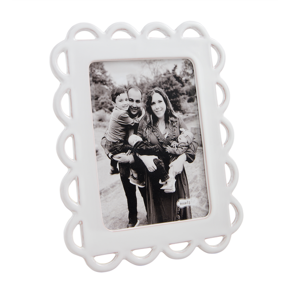 MUD PIE LARGE CERAMIC SCALLOP FRAME